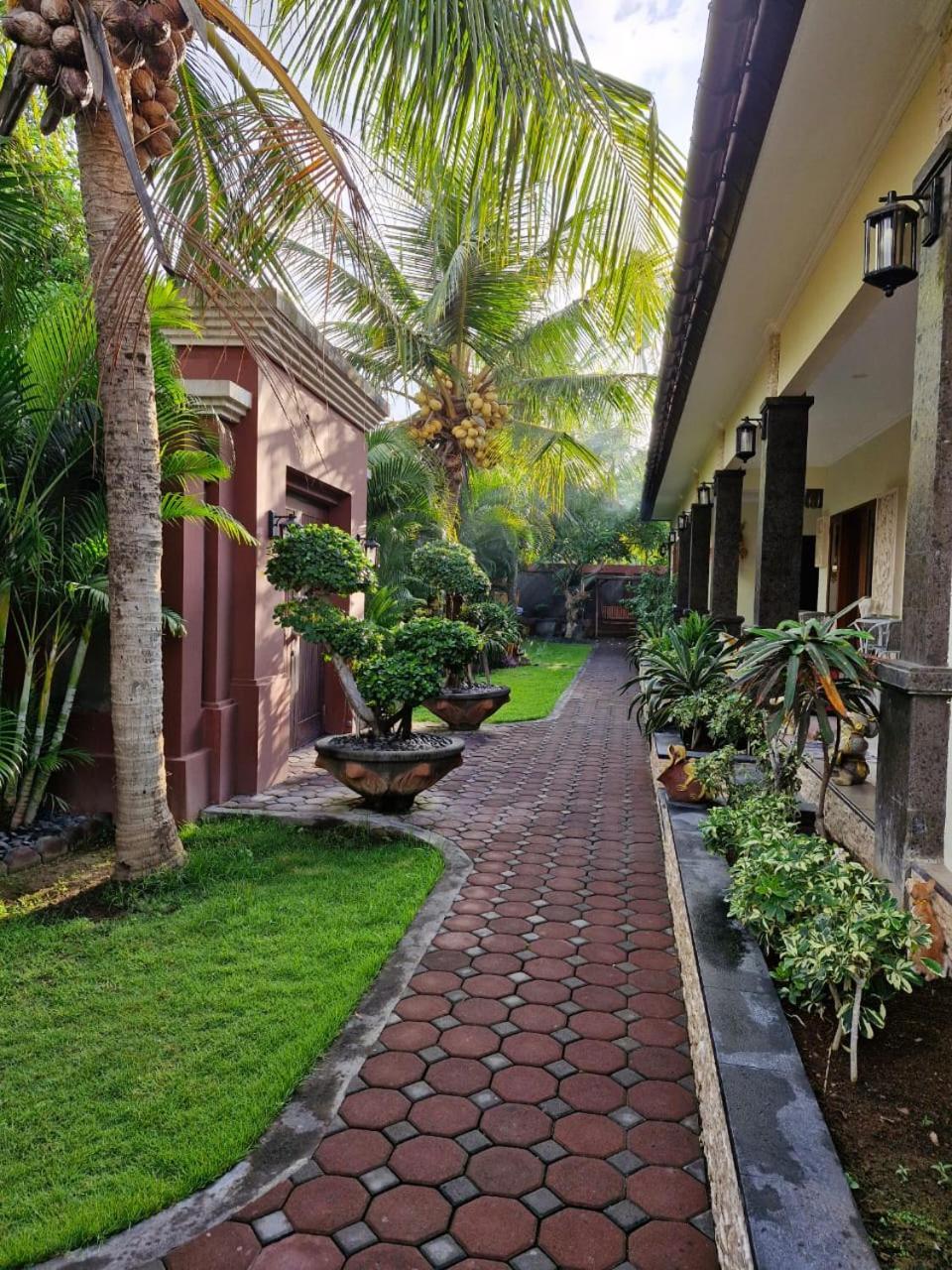 Sari Ayuning Nusa Guest House Нуса-Лембонган Экстерьер фото